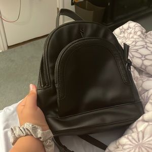 This back pack and is in good condition and it is very Flexible and cute